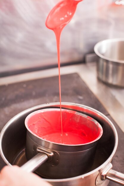 Foto primer plano de vino tinto en vaso