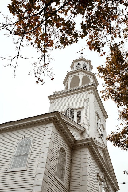 Foto primera iglesia congregacional de bennington y cementerio histórico en bennington vermont