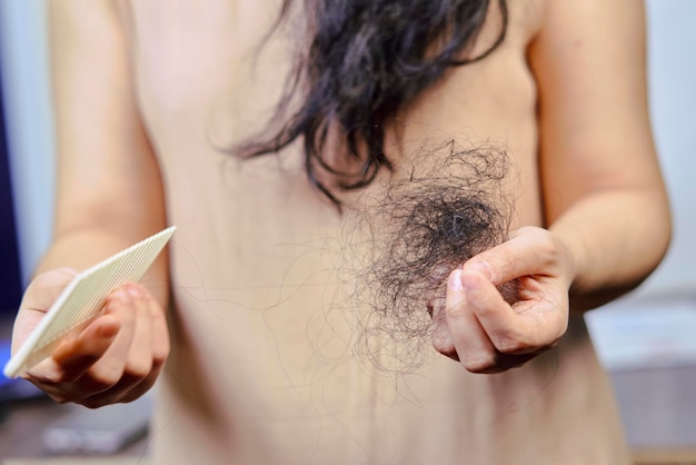 Problemas de pérdida de cabello femenino