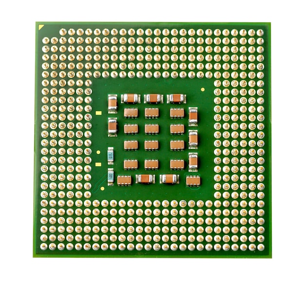 Procesador de CPU sobre fondo blanco Enfoque selectivo para procesador de CPU