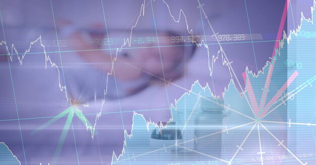 Procesamiento de datos financieros sobre pacientes infantiles y píldoras, conceptos de economía y medicina