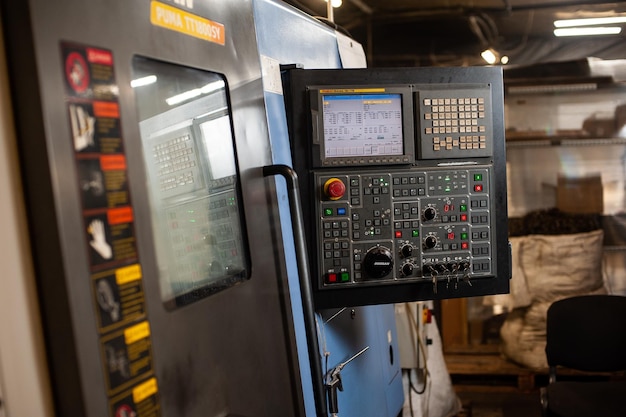 Procesamiento de metales en un torno automático