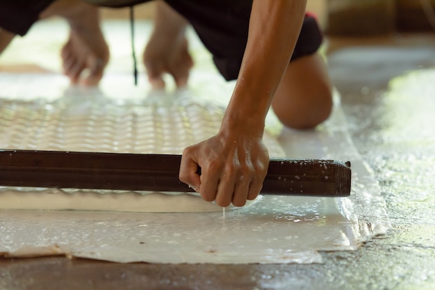 Proceso de fabricación de láminas de caucho