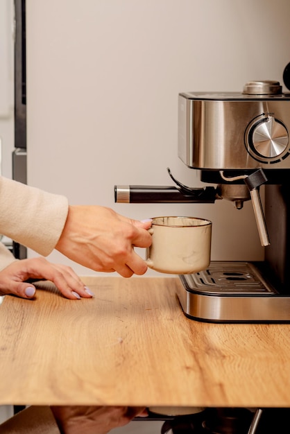 El proceso de hacer café en casa Máquina de café Café molido