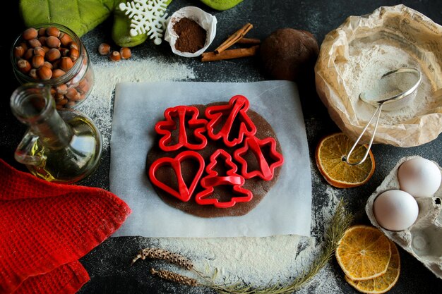 El proceso de hacer galletas de Navidad Galletas caseras Galleta de jengibre en Navidad