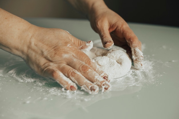 el proceso de hacer pizza