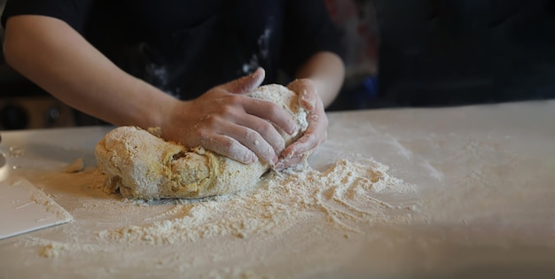 Processo de fabricação artesanal de massas frescas