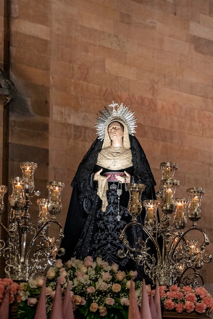 Foto procissão da quarta-feira santa semana santa em salamanca, espanha