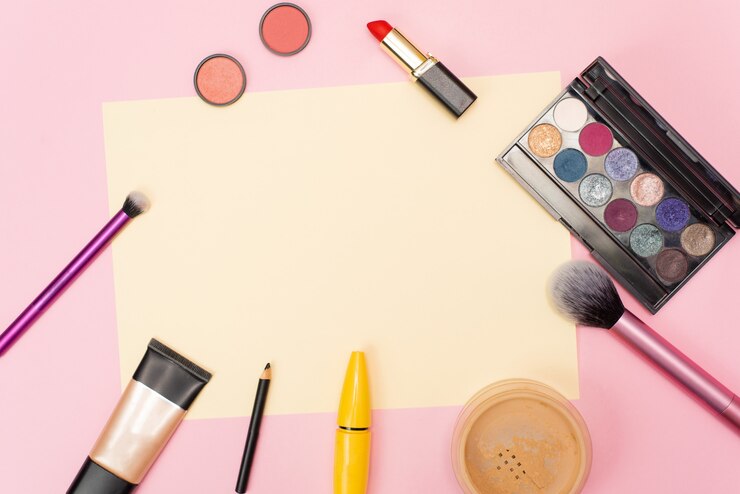 Foto producto cosmético sobre fondo claro