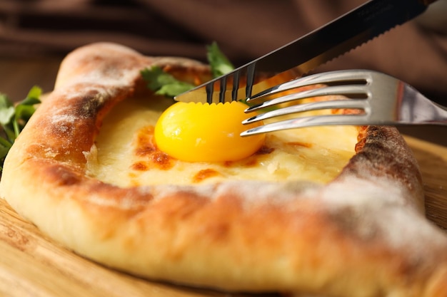 Producto de harina de comida de la cocina georgiana nacional Khachapuri