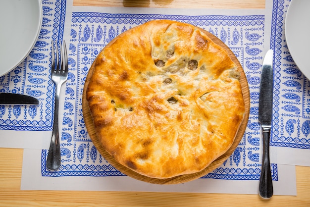 Producto de panadería kubdari en georgiano