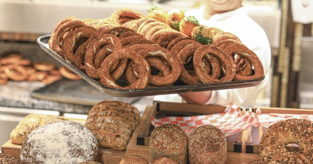 productos de panadería en el mostrador