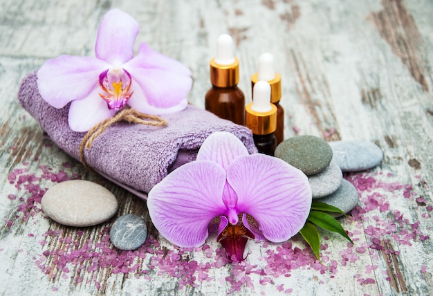 Productos de spa con orquídeas.