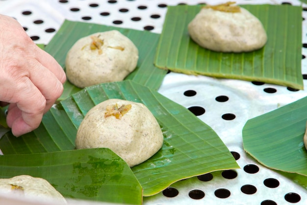 Produktion Ching Ming Festival Ahnenverehrung Opfergaben Caozi Kueh Dampfer