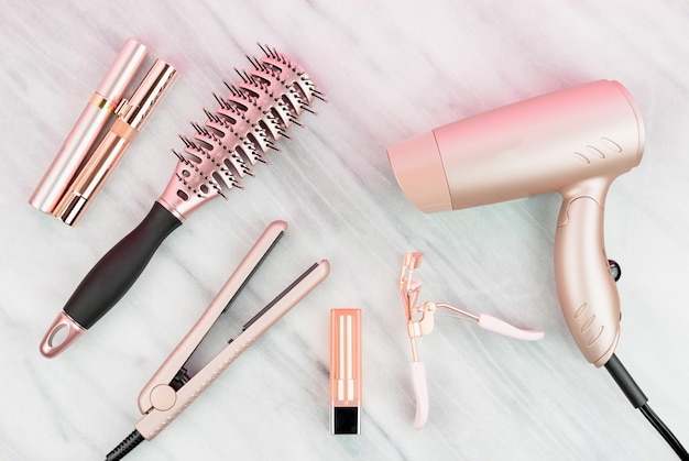 Foto produtos de beleza e cuidados com o cabelo em ouro rosa