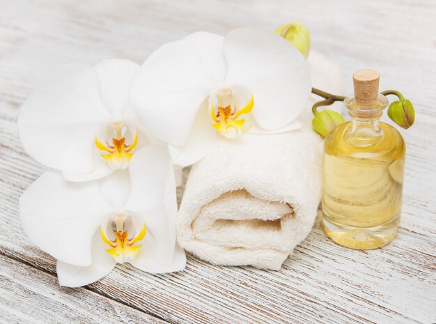 Produtos de spa com orquídeas