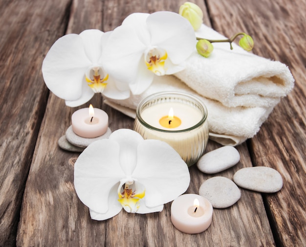 Produtos de spa com orquídeas