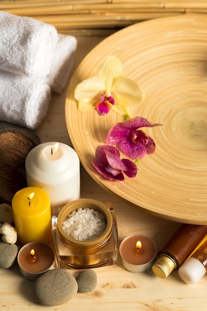 Produtos de spa com orquídeas