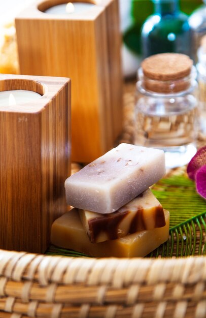 Produtos de spa em ambiente natural