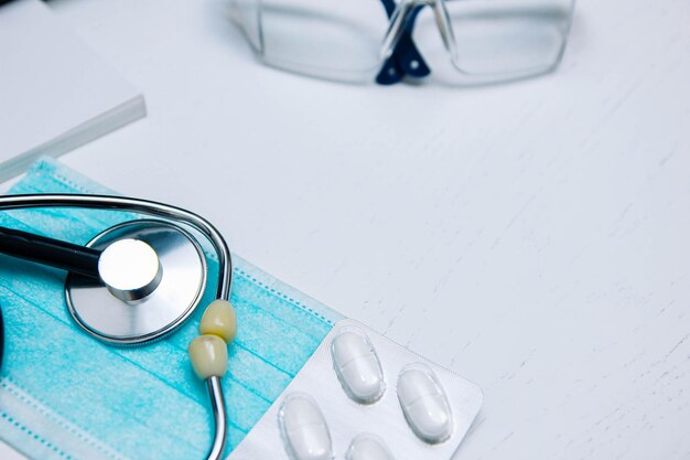 produtos farmacêuticos médicos na mesa