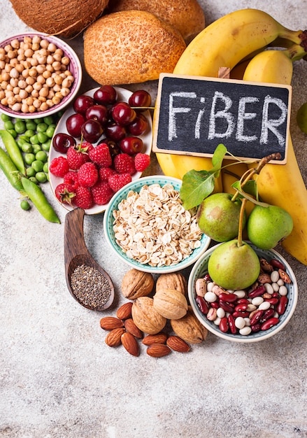 Produtos ricos em fibra. comida de dieta saudável