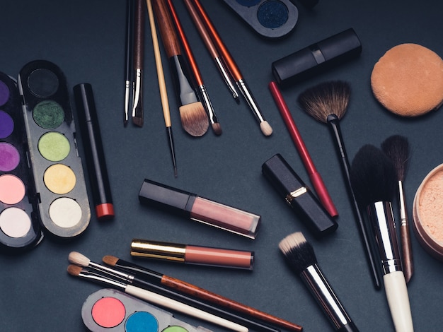 Professionelles Kosmetikset für Make-up und Hautpflege