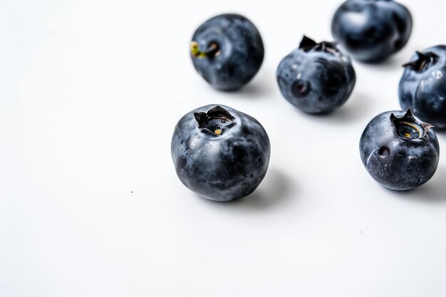 Profi-Blueberry-Foto mit weißem Hintergrund