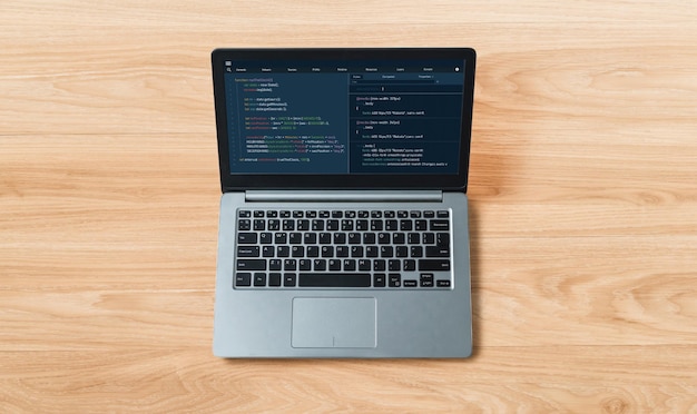 Programación de desarrollo de software en la pantalla de la computadora para aplicaciones modernas