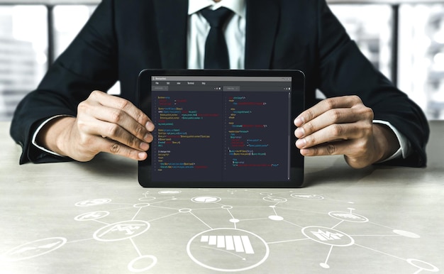 Programación de desarrollo de software en la pantalla de la computadora para aplicaciones modernas