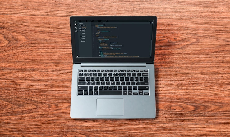 Foto programación de desarrollo de software en la pantalla de la computadora para aplicaciones modernas