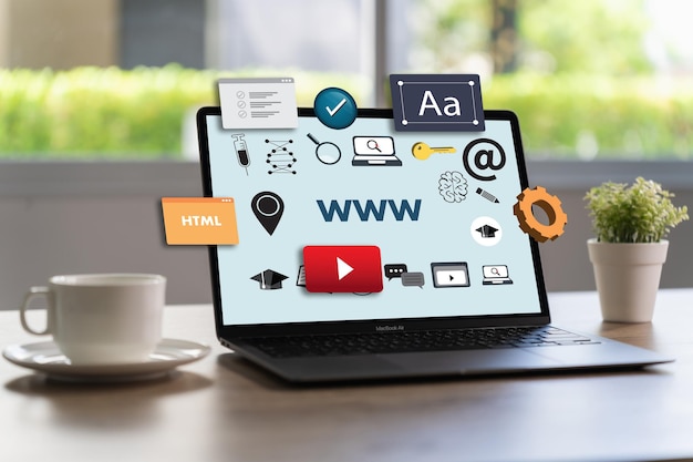 Programmieren Design Website Homepage Ideen eLearning Online-Bildung Web-Traffic-Analyse-Daten auf einem Computer