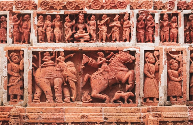 Projeto de terracota na parede do famoso templo de kantajew do século 18 em bangladesh