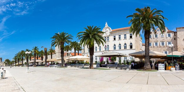 Promenade in der Altstadt von Trogir Panorama Urlaub in Kroatien