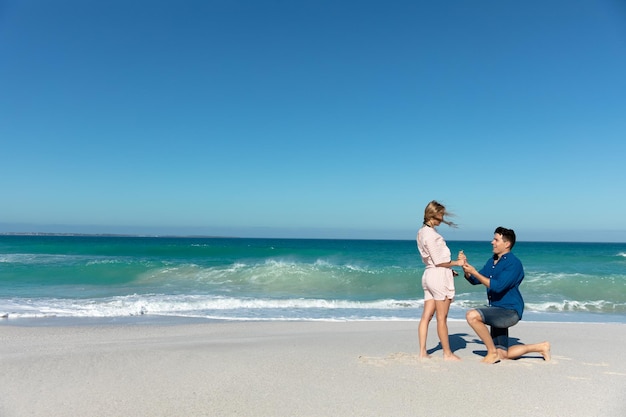 Propuesta de matrimonio en la playa