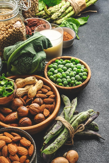 Proteína vegana Conjunto completo de fontes de alimentos vegetarianos à base de plantas Alimentação saudável Ingredientes da dieta leguminosa