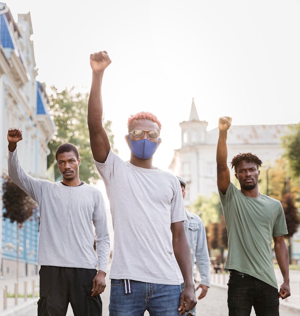 Protesto de matéria viva negra