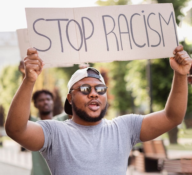 Foto protesto de matéria viva negra