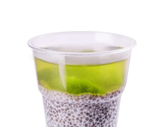 Pudim de Chia com kiwi fresco isolado