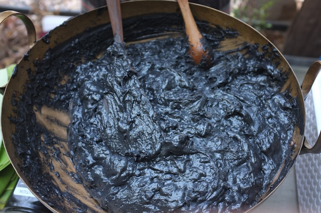 Pudim doce de coco preto