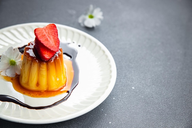 pudim doce sobremesa gosto de caramelo refeição saudável lanche na mesa cópia espaço fundo de comida