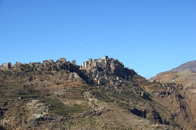 Pueblo de Al Hajjarah en las montañas Yemen