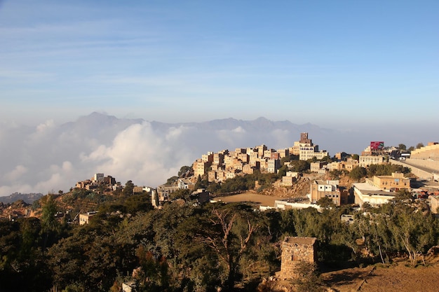 Pueblo de AlMahwit en las montañas Yemen