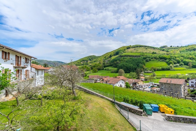 Pueblo de Areso en la Sierra de Aralar junto a Leiza en Navarra Vista del pueblo tradicional