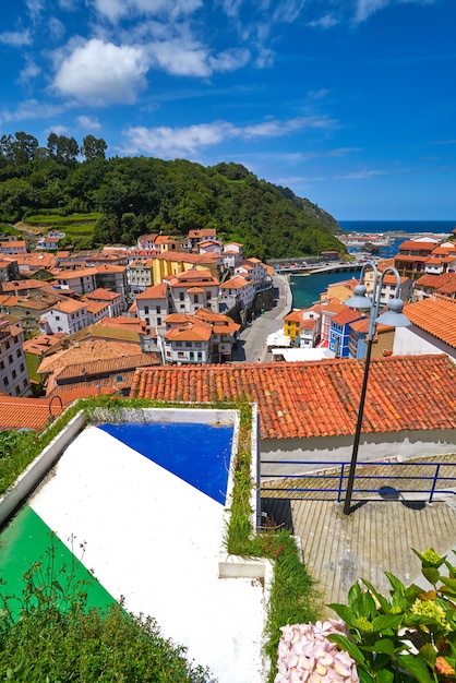 Pueblo cudillero en asturias españa