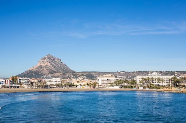 Pueblo de Javea Xabia en el mar Mediterráneo de Alicante, España.