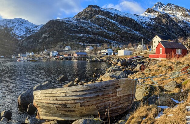 Pueblo noruego en invierno Islas Lofoten