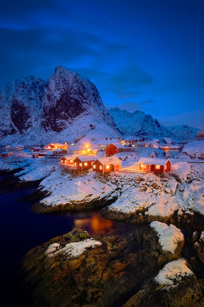 Pueblo pesquero de Hamnoy en las islas Lofoten, Noruega