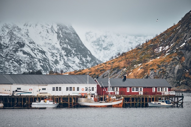 Pueblo pesquero de Hamnoy en las islas Lofoten, Noruega