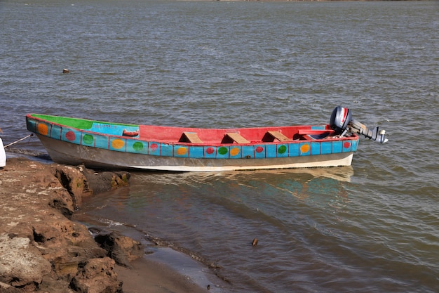 Pueblo de Sudán en el río Nilo