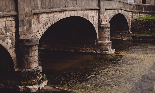 Puente antiguo en el Reino Unido